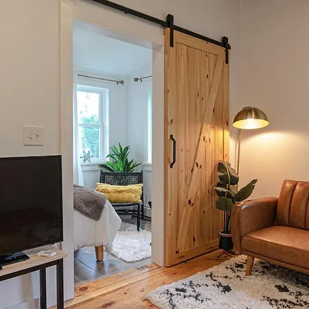 Retro Retreat Renovated 2Br, Desk, No Chore List! Kingston Exterior photo